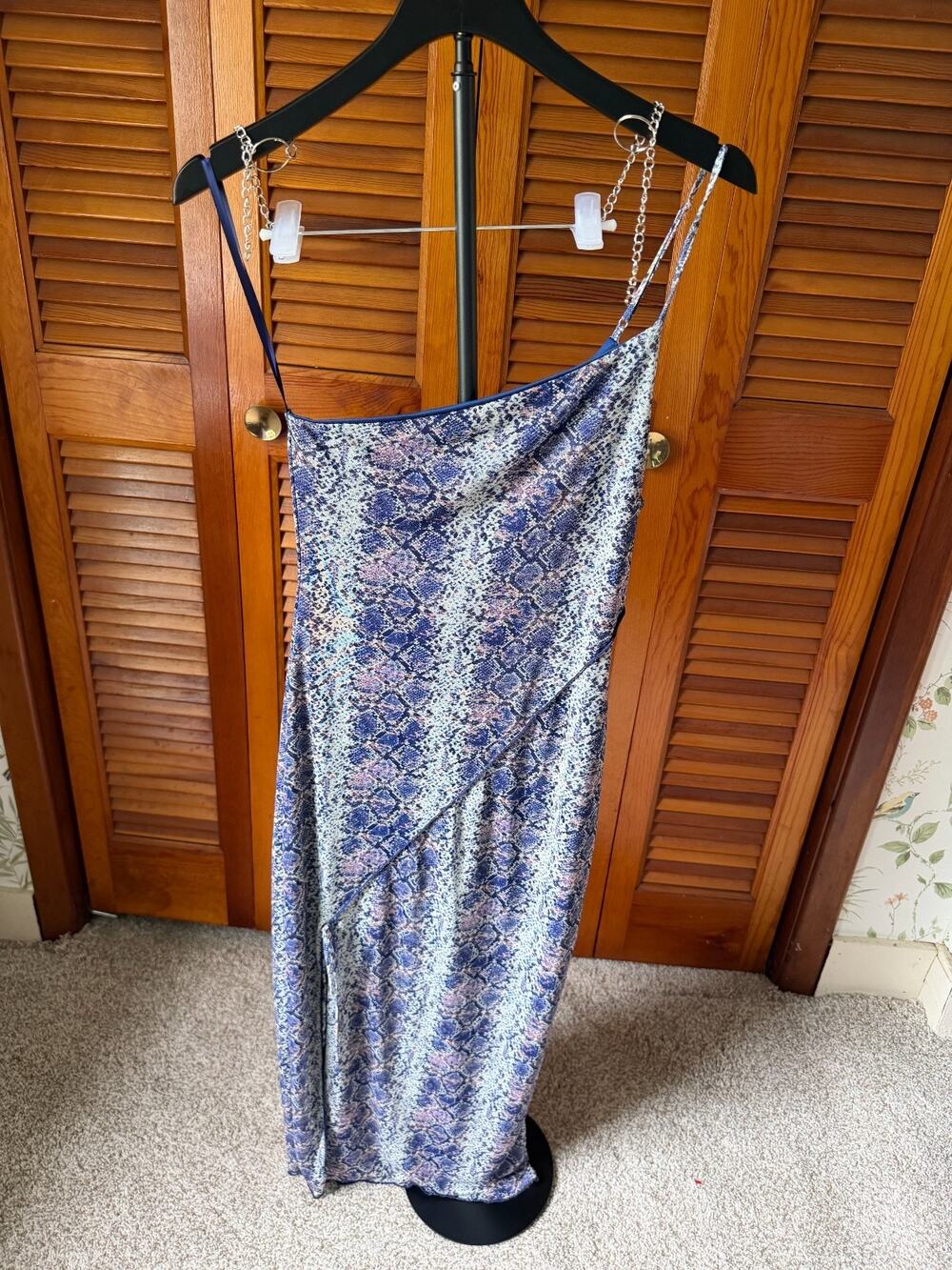 NWT Kimchi Blue Snakeskin Print Midi One Shoulder Dress Size Medium